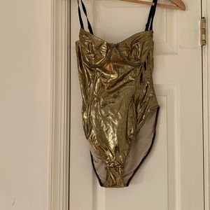 American appearl bathing suit